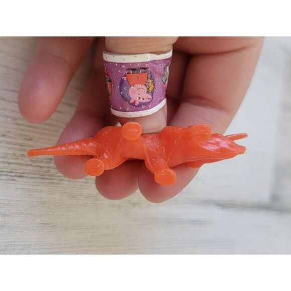 Triceratops dinosaur mini red paleontologist toy figure - Picture 3 of 3